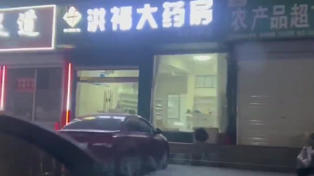 山东足浴按摩一条街，一百米20家足浴店，小县城夜生活太精彩